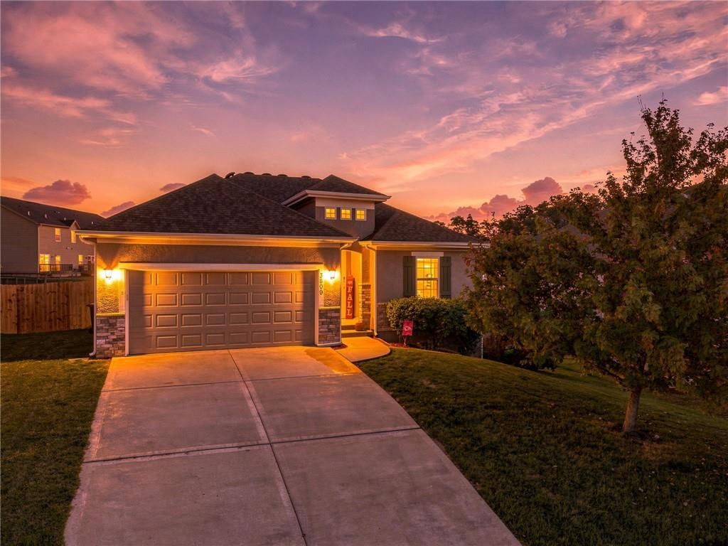 3809 NW Old Stagecoach Road, Kansas City, MO