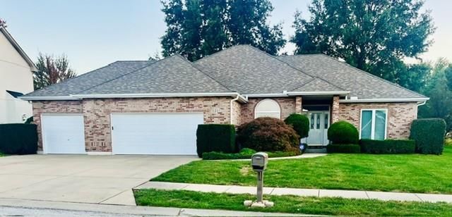 1201 SW Foxtail Drive, Grain Valley, MO