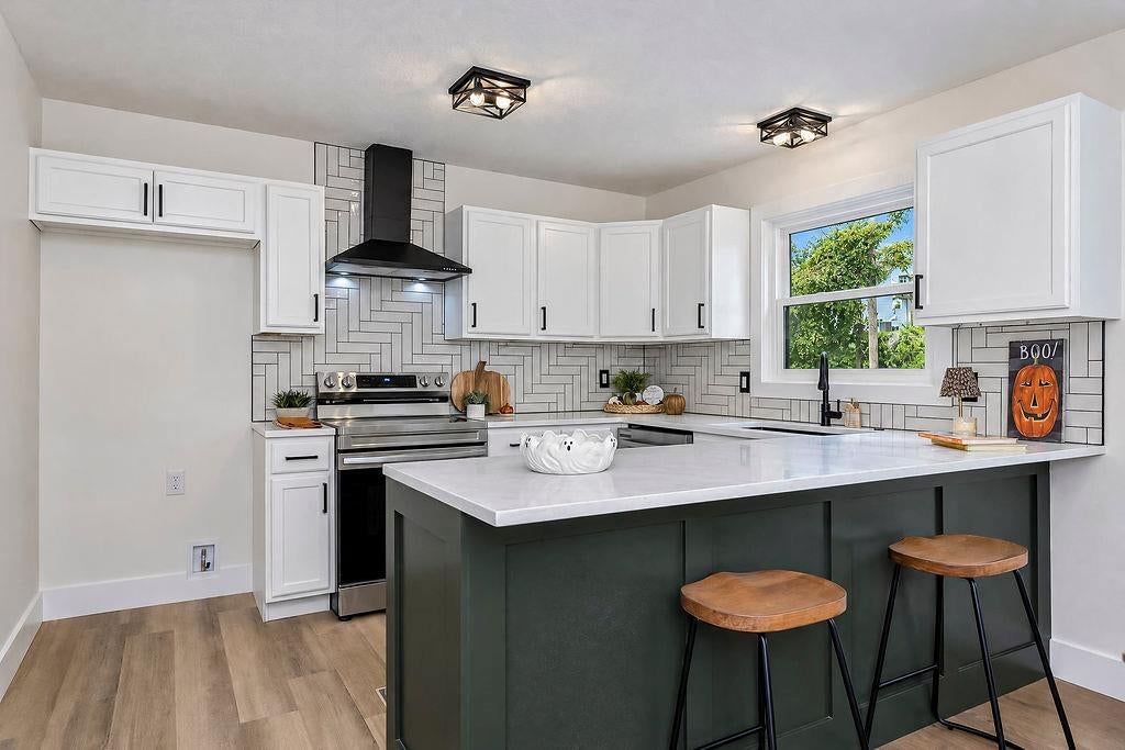 3438 N Brighton Avenue, Kansas City, MO: listing photo 3
