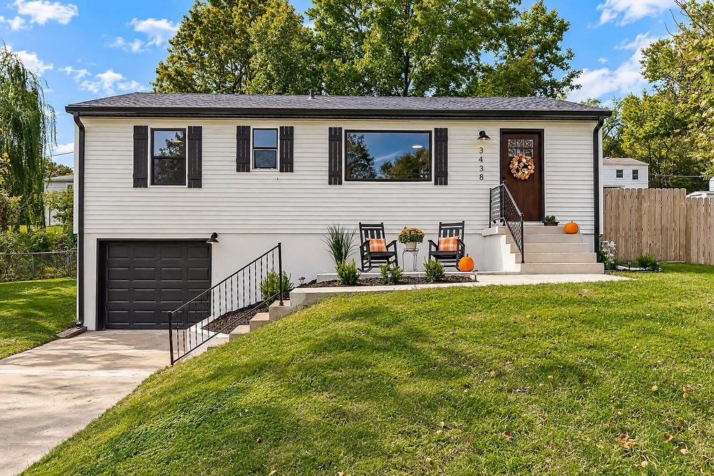 3438 N Brighton Avenue, Kansas City, MO: listing photo 2