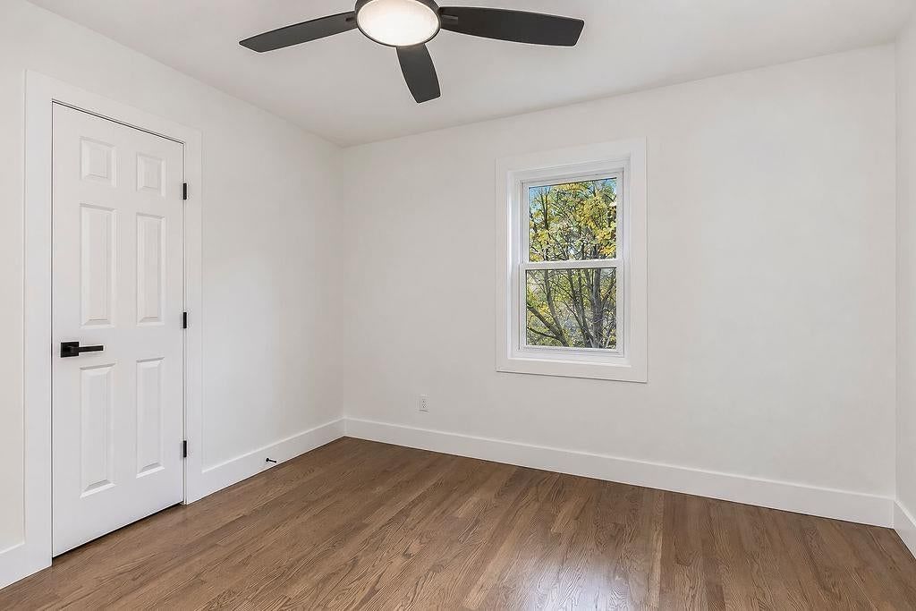 Photo 26 of 35 - 3438 N Brighton Avenue, Kansas City, MO 64117