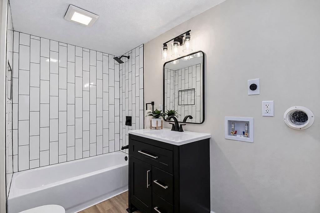 Photo 22 of 35 - 3438 N Brighton Avenue, Kansas City, MO 64117