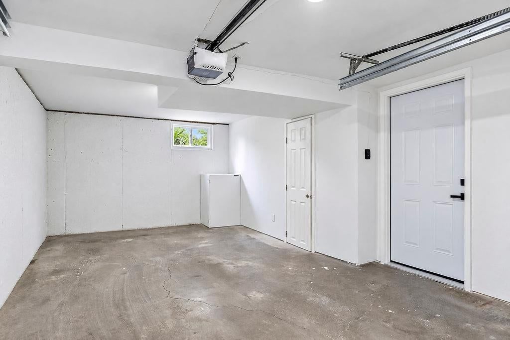 Photo 24 of 35 - 3438 N Brighton Avenue, Kansas City, MO 64117
