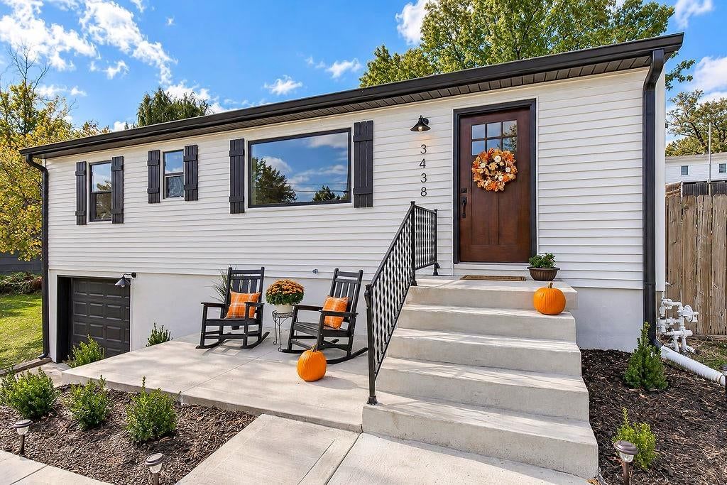 Photo 29 of 35 - 3438 N Brighton Avenue, Kansas City, MO 64117