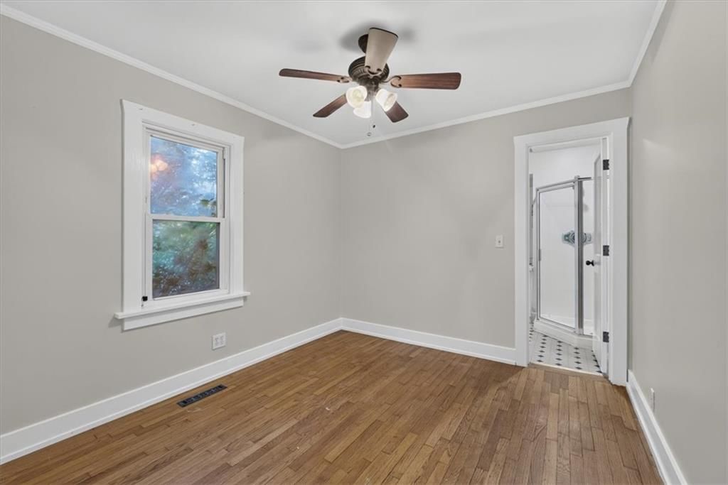 Photo 28 of 42 - 8016 Robinson Street, Overland Park, KS 66204