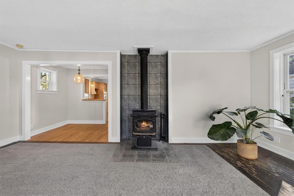 Photo 21 of 42 - 8016 Robinson Street, Overland Park, KS 66204