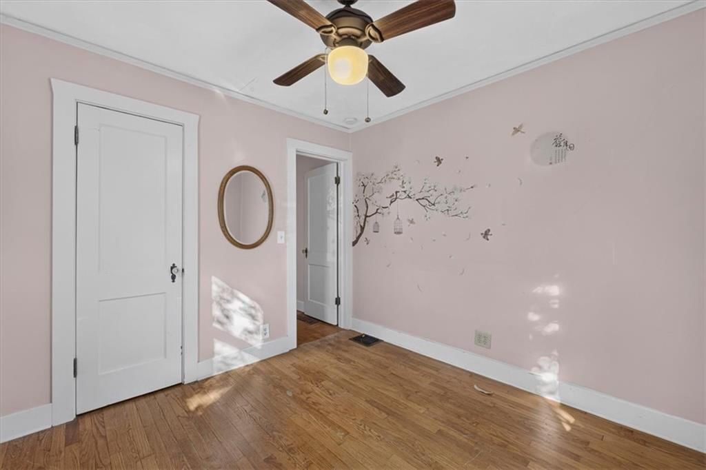 Photo 25 of 42 - 8016 Robinson Street, Overland Park, KS 66204