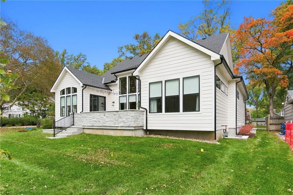 Photo 62 of 62 - 4905 W 71st Street, Prairie Village, KS 66208