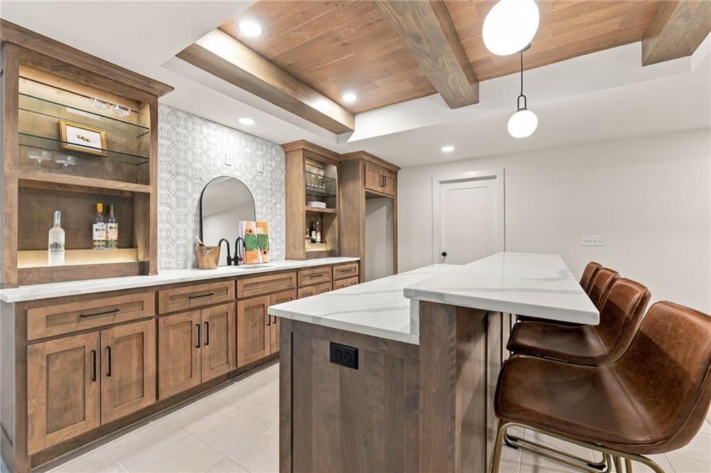 Photo 42 of 62 - 4905 W 71st Street, Prairie Village, KS 66208