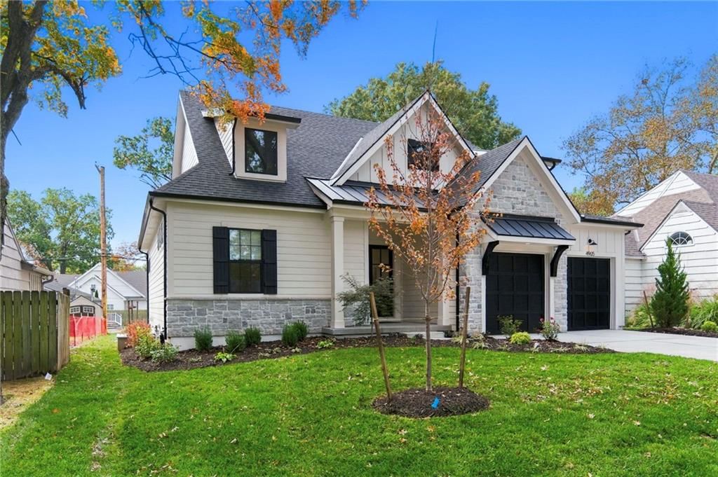 Photo 4 of 62 - 4905 W 71st Street, Prairie Village, KS 66208
