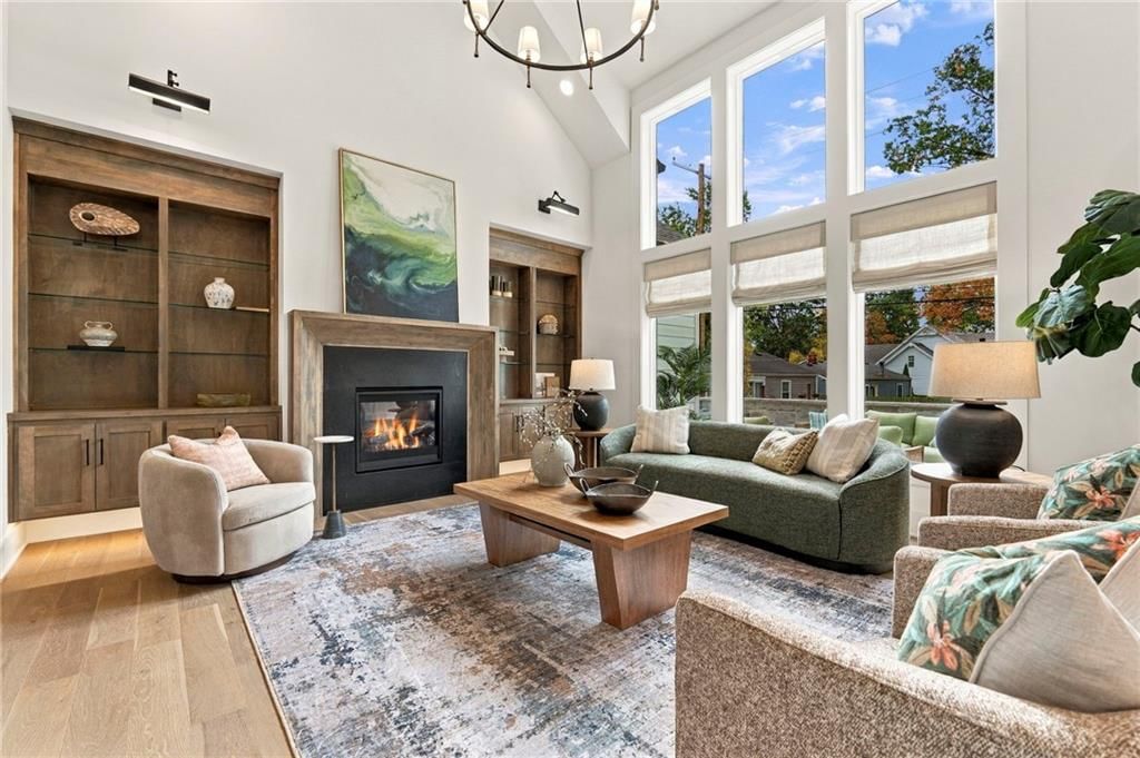 Photo 8 of 62 - 4905 W 71st Street, Prairie Village, KS 66208