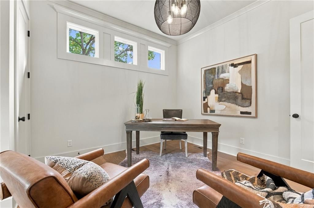 Photo 31 of 62 - 4905 W 71st Street, Prairie Village, KS 66208