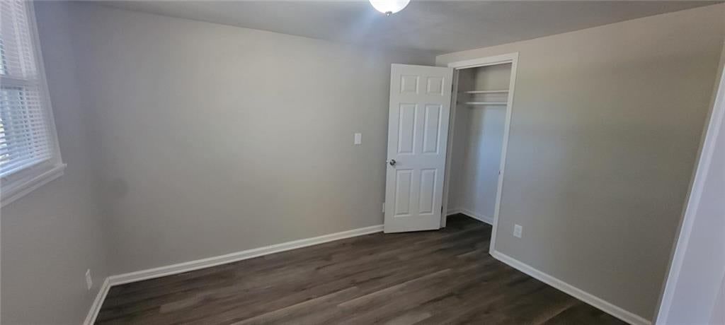 Photo 6 of 13 - 711 W Jones Street, Independence, MO 64050