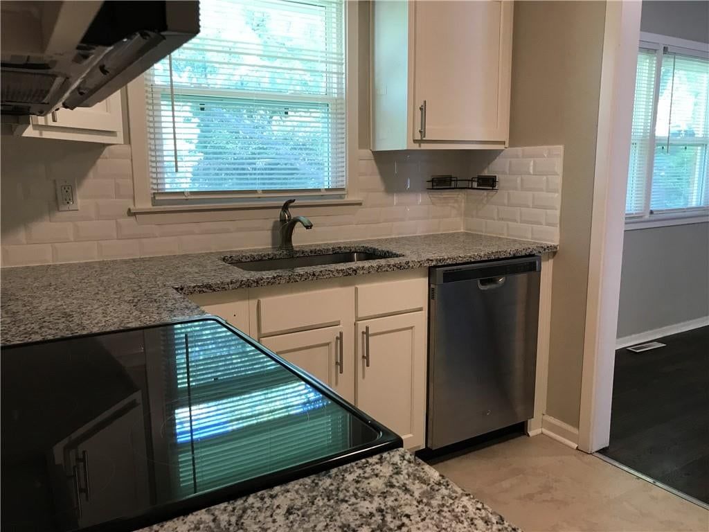 Photo 7 of 25 - 11314 E Thompson Street, Independence, MO 64054