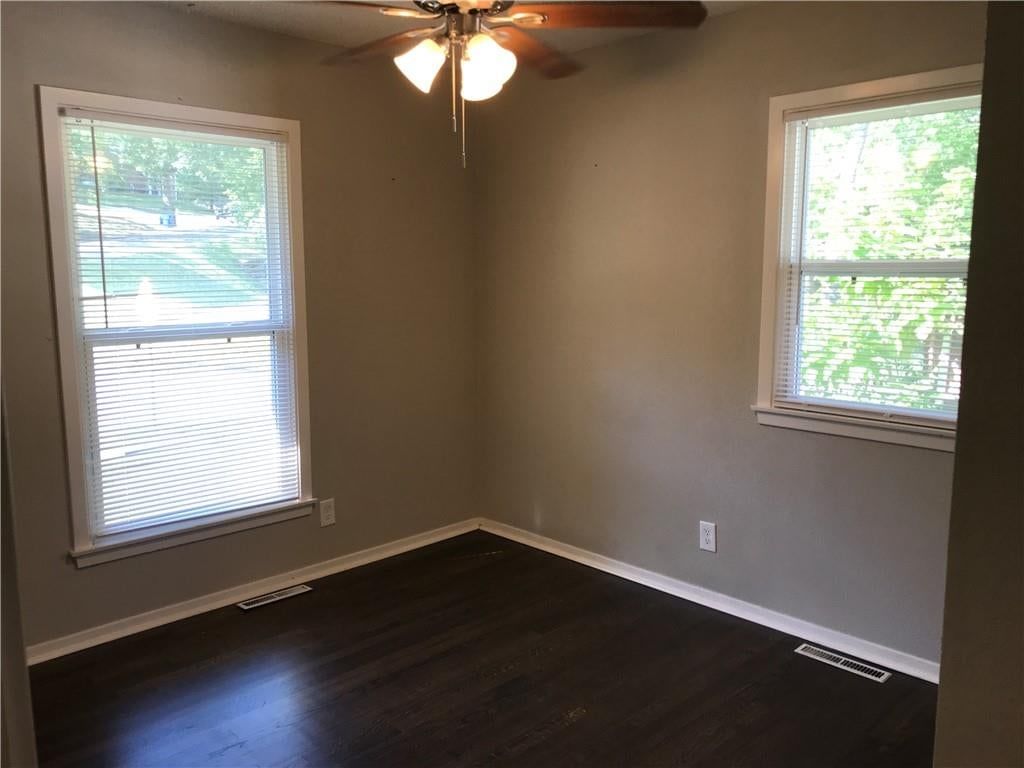 Photo 13 of 25 - 11314 E Thompson Street, Independence, MO 64054