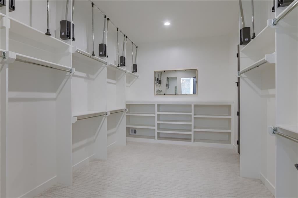 Photo 22 of 53 - 3916 W 158th Street, Overland Park, KS 66224