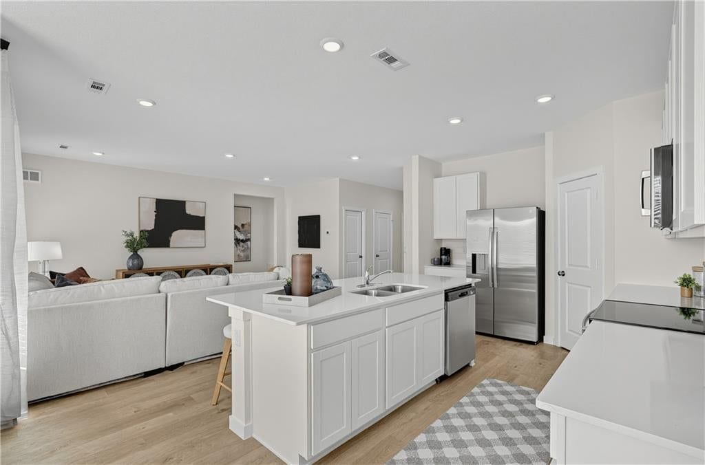 Photo 8 of 23 - 20350 W 195th Street, Spring Hill, KS 66083