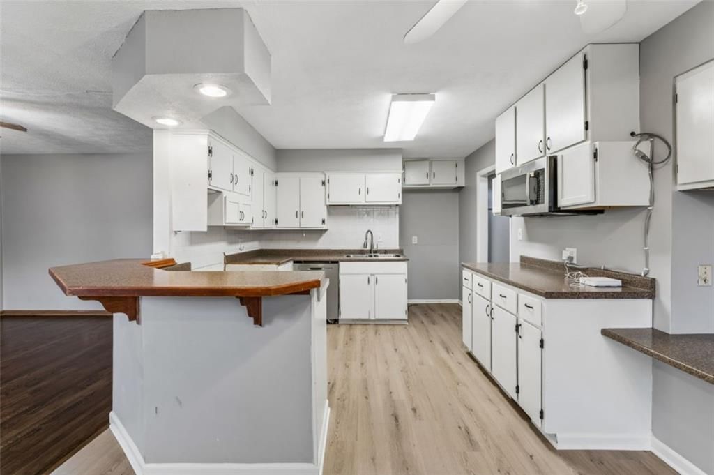 Photo 16 of 53 - 559 E Prairie Street, Olathe, KS 66061