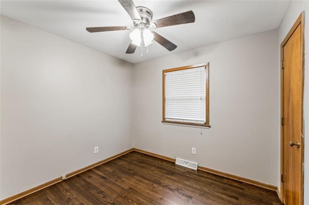 Photo 26 of 53 - 559 E Prairie Street, Olathe, KS 66061