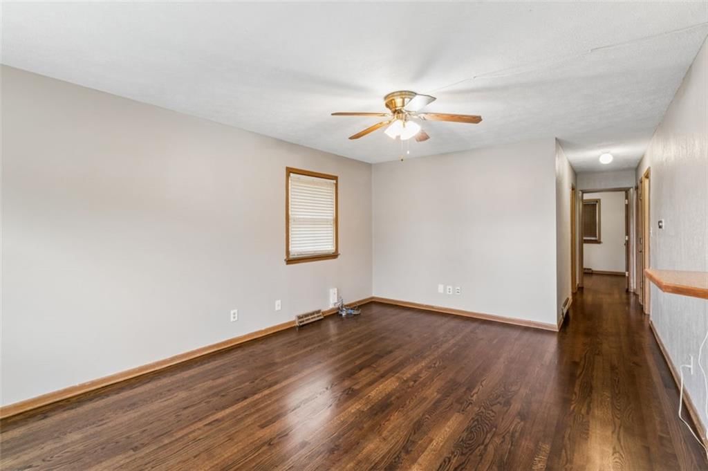 Photo 8 of 53 - 559 E Prairie Street, Olathe, KS 66061