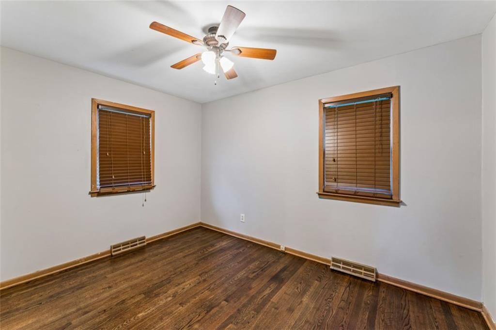 Photo 22 of 53 - 559 E Prairie Street, Olathe, KS 66061