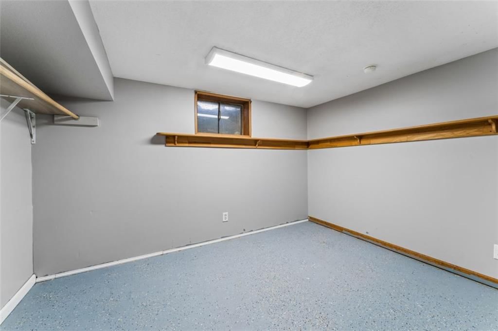 Photo 35 of 53 - 559 E Prairie Street, Olathe, KS 66061