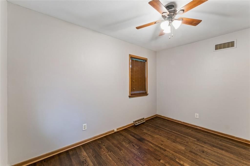 Photo 23 of 53 - 559 E Prairie Street, Olathe, KS 66061