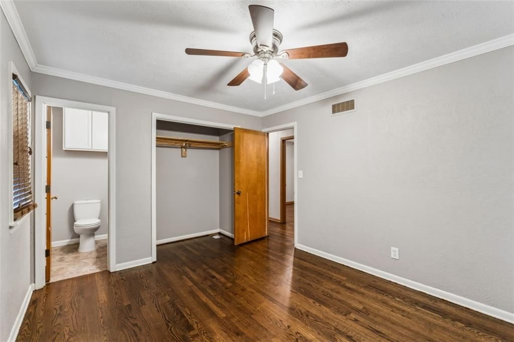 Photo 20 of 53 - 559 E Prairie Street, Olathe, KS 66061