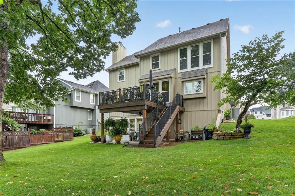 Big backyard at 7710 N Pomona Place, Kansas City, MO 64152