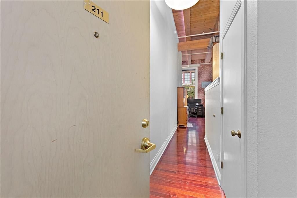 308 W 8TH Street, Kansas City, MO: listing photo 2
