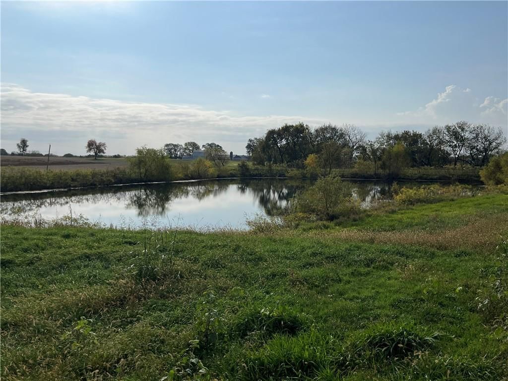 Photo 5 of 16 - 22710 Sunflower Road, Edgerton, KS 66021