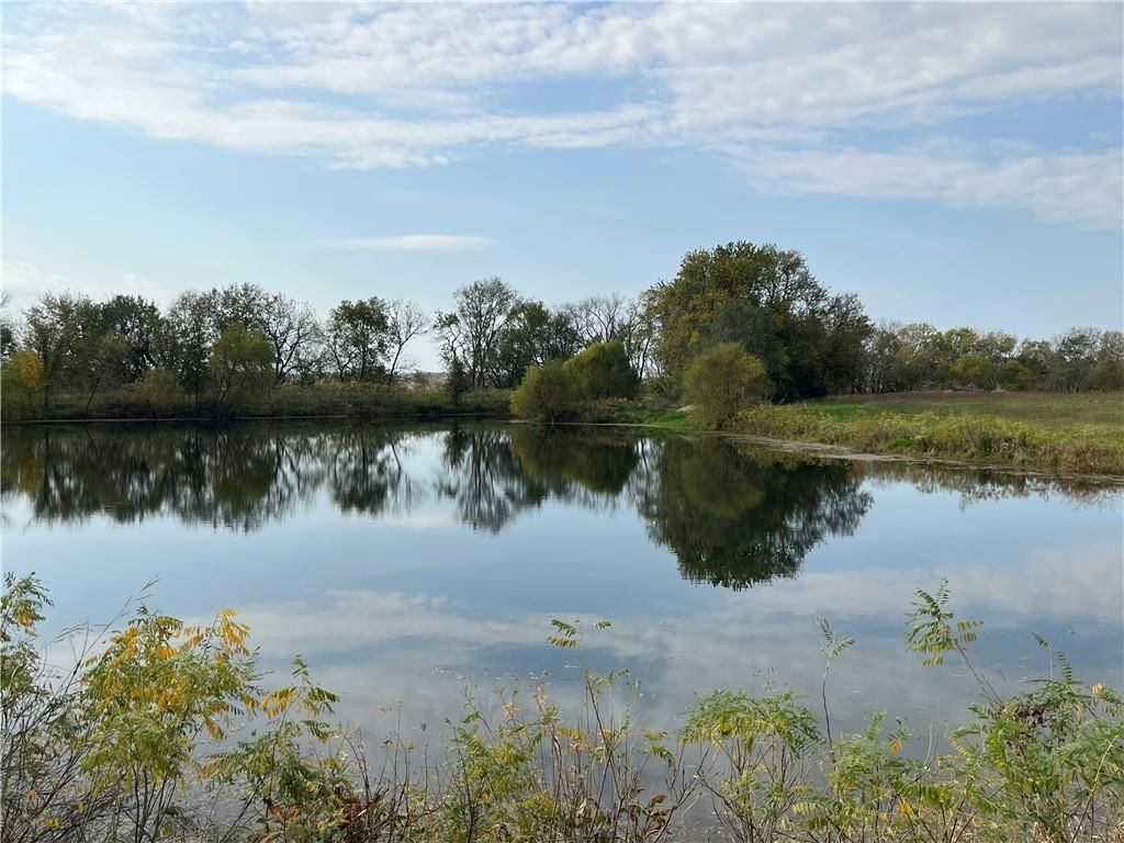Photo 6 of 16 - 22710 Sunflower Road, Edgerton, KS 66021