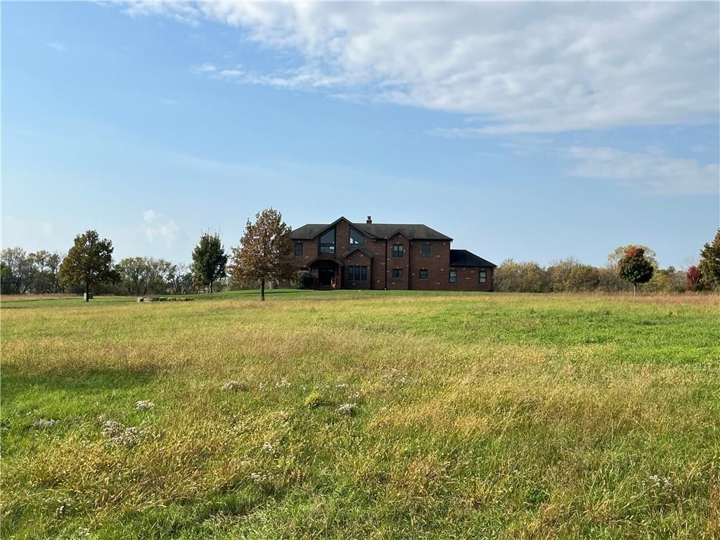 22710 Sunflower Road, Edgerton, KS: listing photo 2
