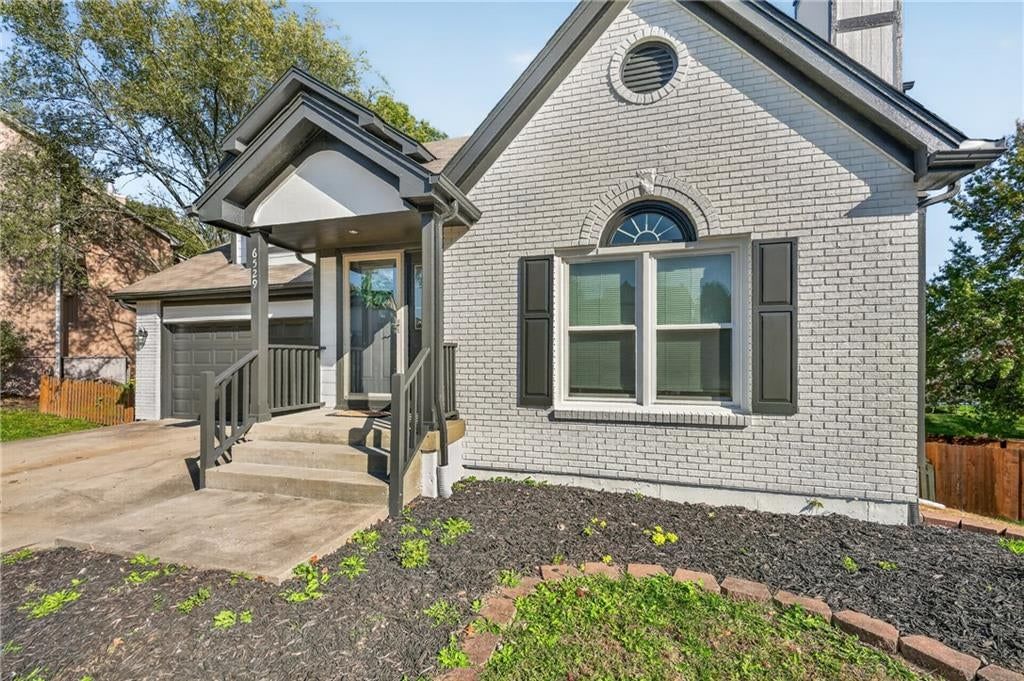 Concrete patio at 6529 NW Hidden Valley Road, Kansas City, MO 64152