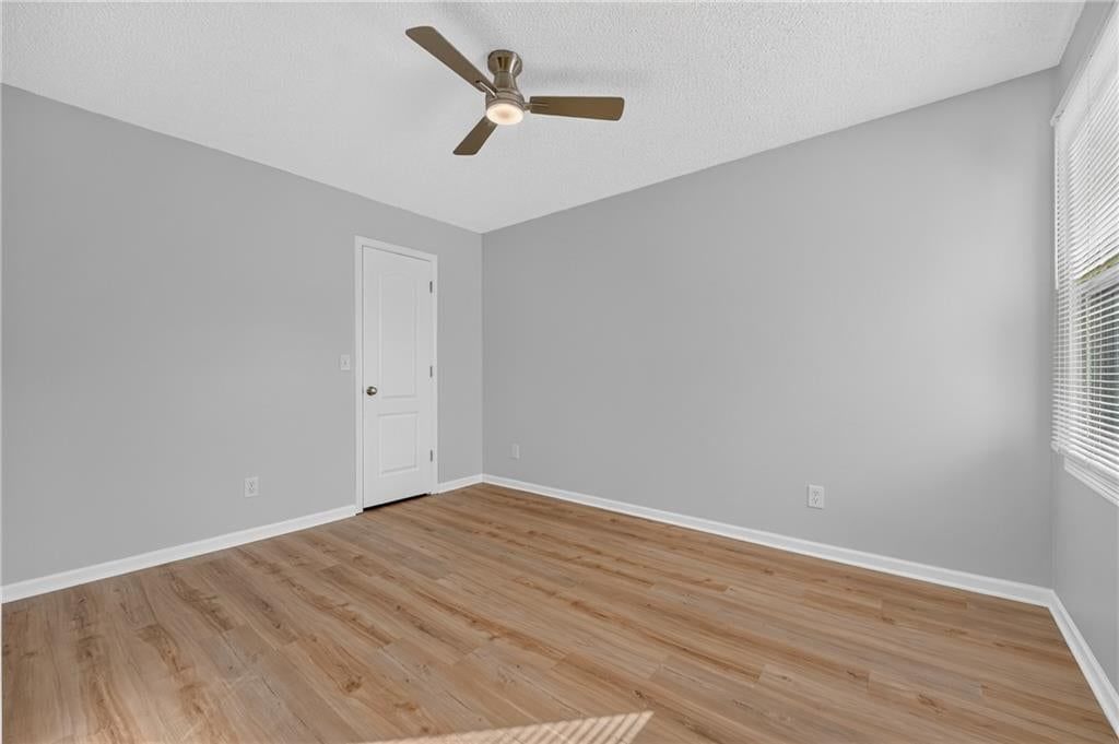 Photo 55 of 71 - 6529 NW Hidden Valley Road, Kansas City, MO 64152