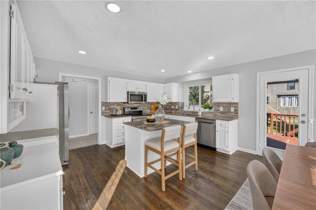 Photo 31 of 71 - 6529 NW Hidden Valley Road, Kansas City, MO 64152