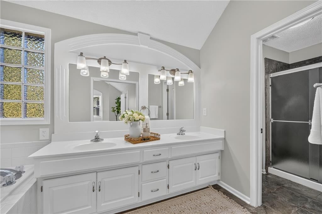 Photo 48 of 71 - 6529 NW Hidden Valley Road, Kansas City, MO 64152