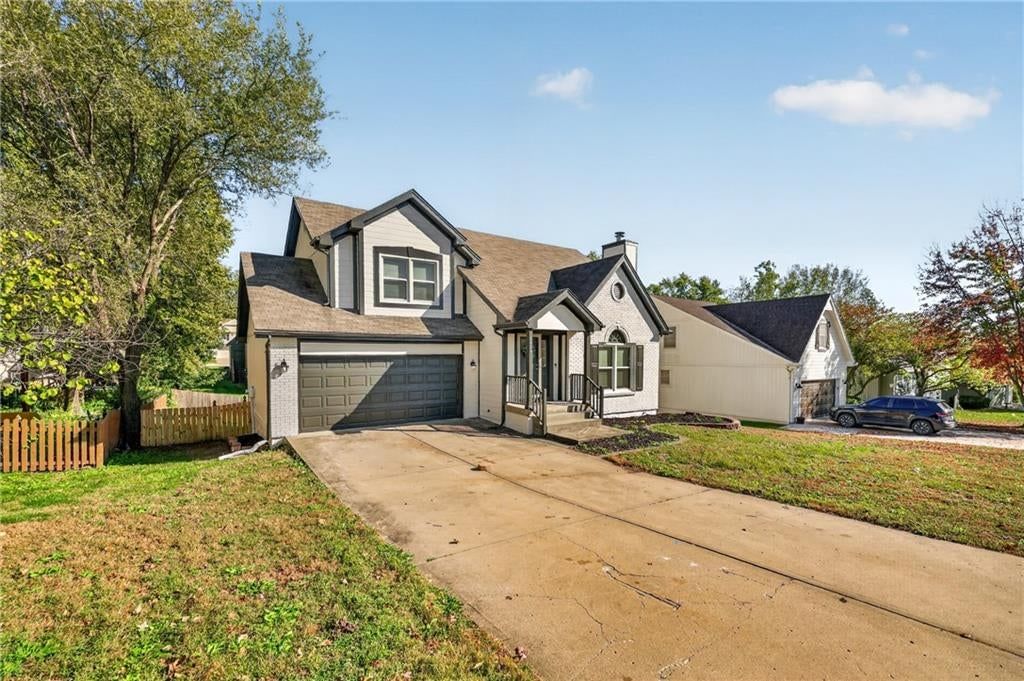 Photo 13 of 71 - 6529 NW Hidden Valley Road, Kansas City, MO 64152