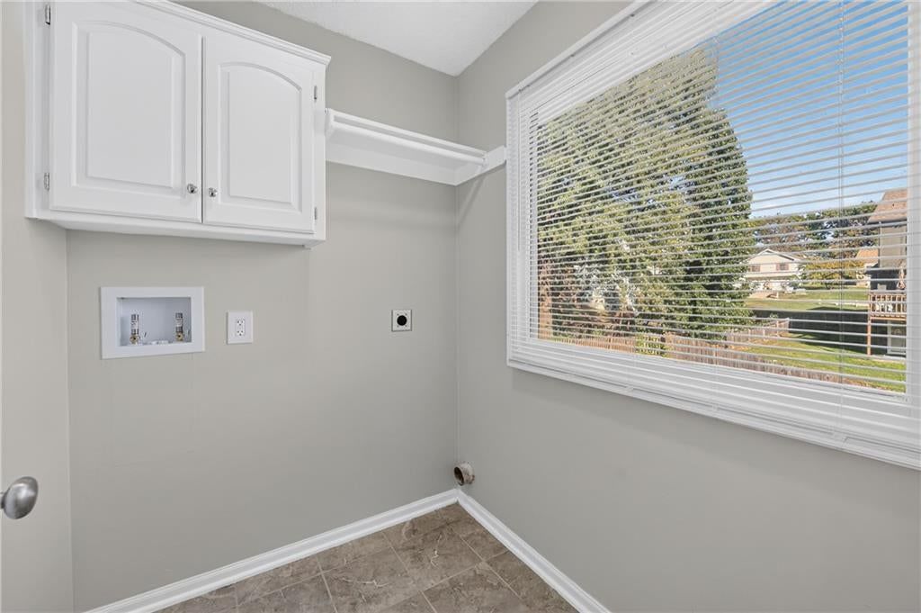 Photo 39 of 71 - 6529 NW Hidden Valley Road, Kansas City, MO 64152