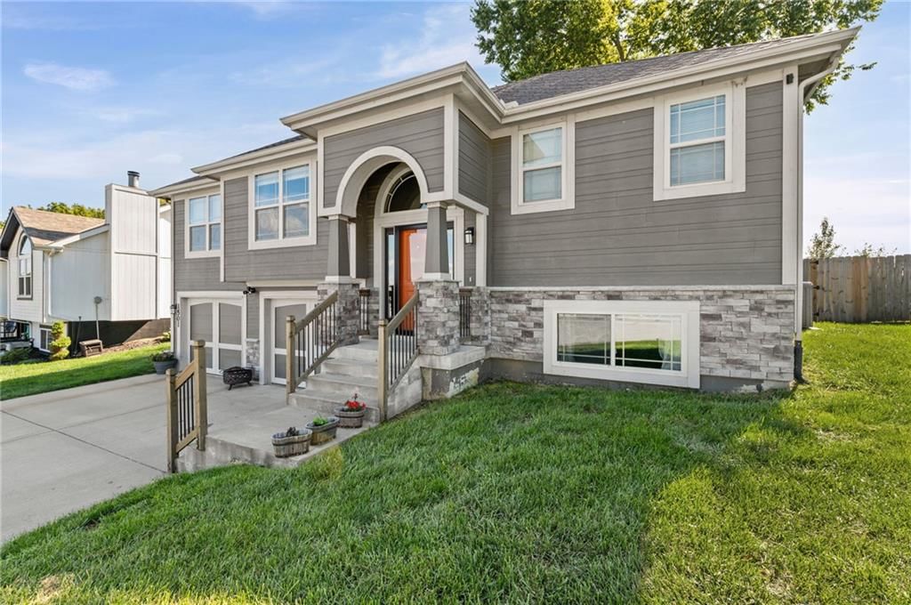 1501 NE 196th Street, Smithville, MO: listing photo 2