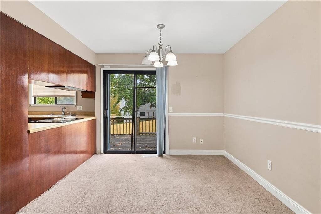 White trim at 14624 W 91st Place, Lenexa, KS 66215