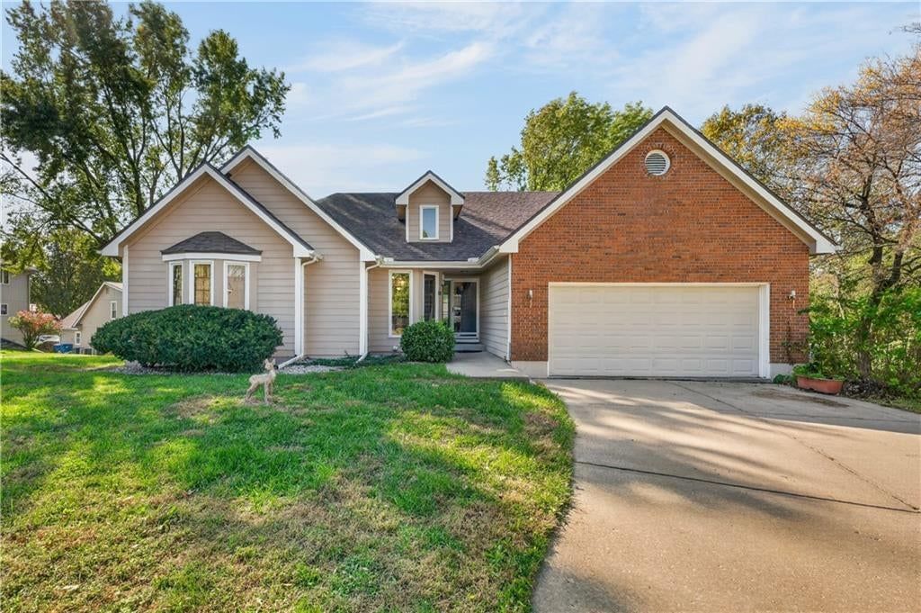 1957 Larkspur Drive, Liberty, MO