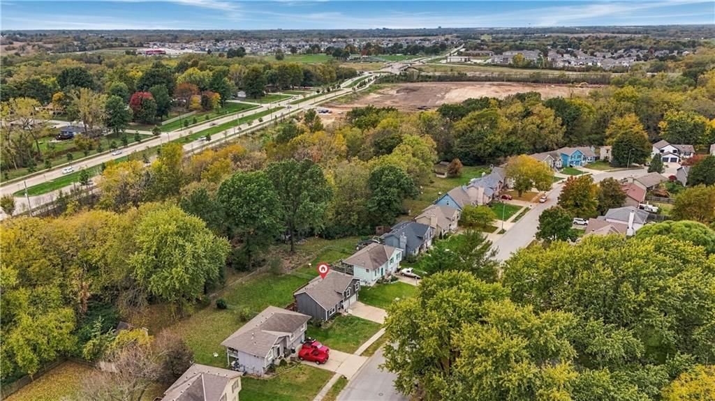 209 NE 109TH Street, Kansas City, MO: listing photo 3