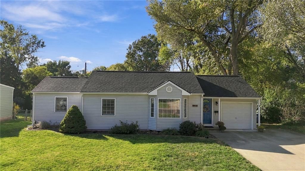 8218 Mackey Street, Overland Park, KS