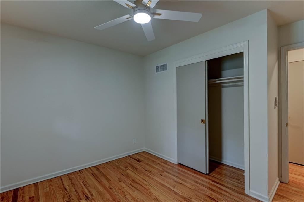 Photo 21 of 55 - 6513 Larsen Lane, Shawnee, KS 66203