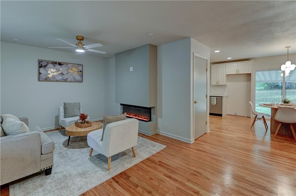 Photo 6 of 55 - 6513 Larsen Lane, Shawnee, KS 66203