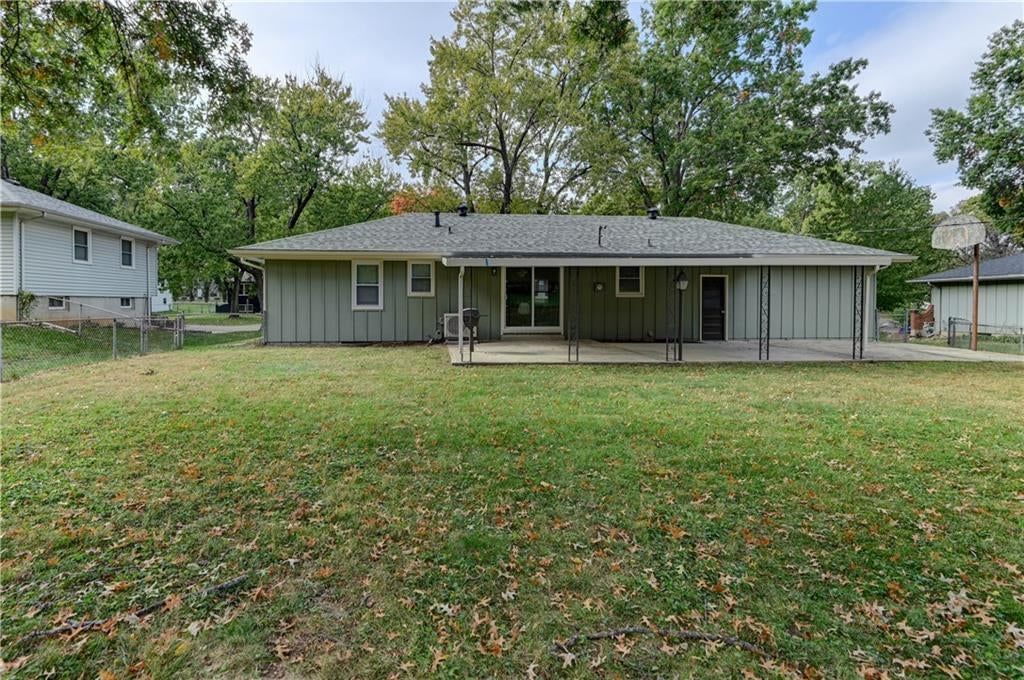 Photo 55 of 55 - 6513 Larsen Lane, Shawnee, KS 66203