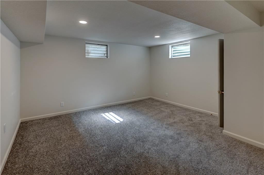 Photo 35 of 55 - 6513 Larsen Lane, Shawnee, KS 66203