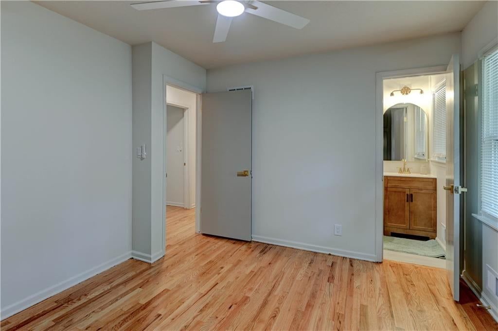 Photo 17 of 55 - 6513 Larsen Lane, Shawnee, KS 66203