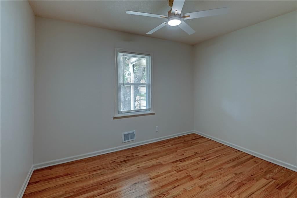 Photo 20 of 55 - 6513 Larsen Lane, Shawnee, KS 66203